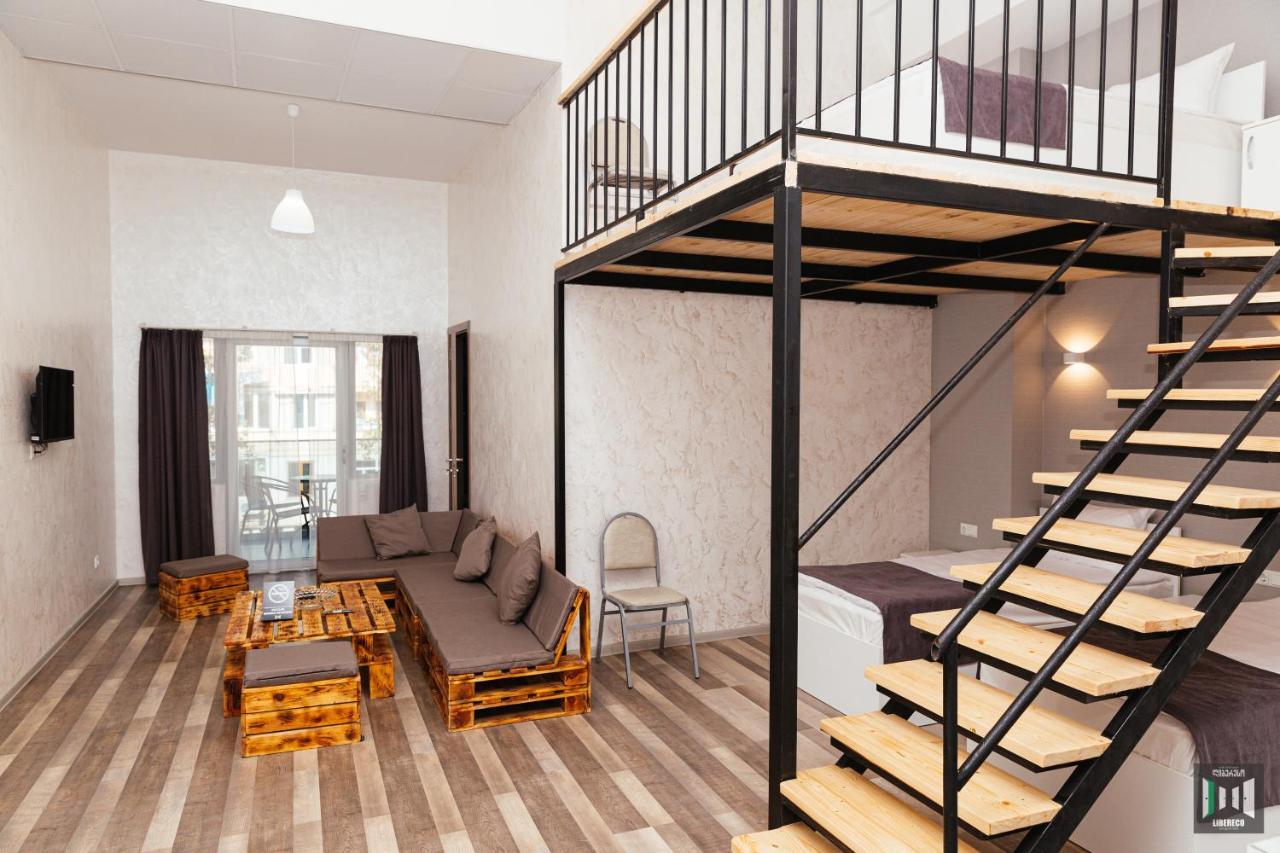 Libereco Aparthotel バトゥーミ エクステリア 写真