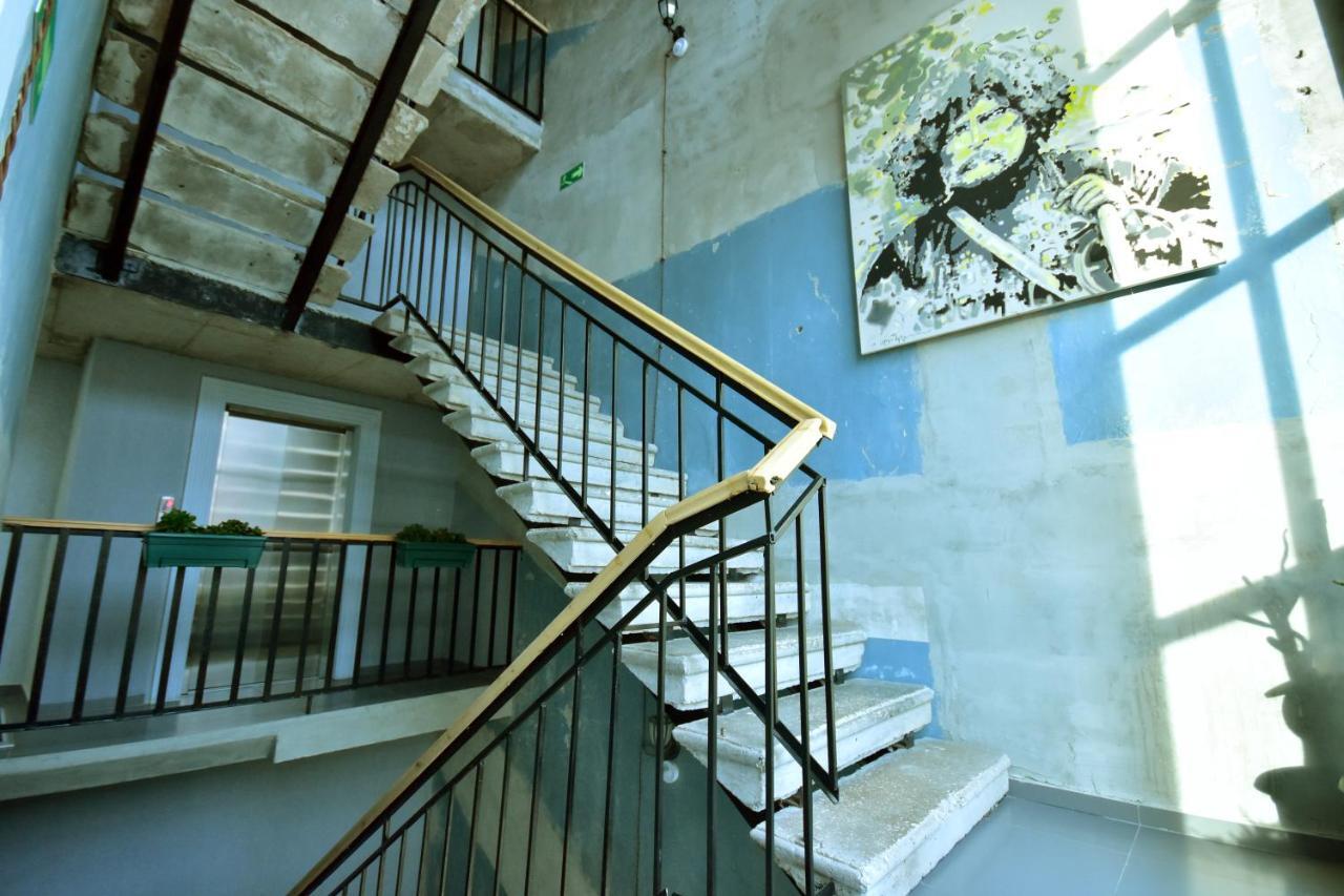 Libereco Aparthotel バトゥーミ エクステリア 写真