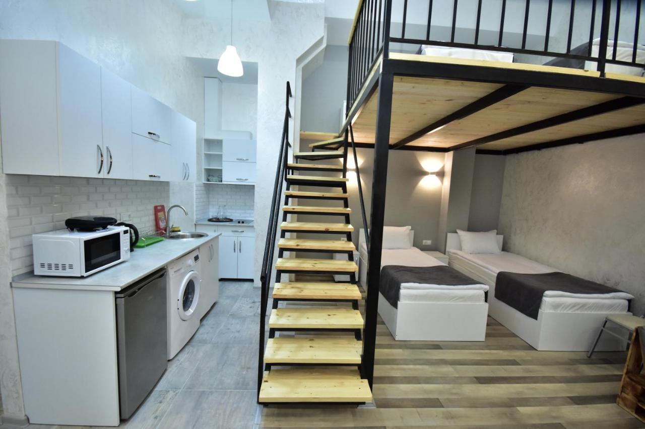 Libereco Aparthotel バトゥーミ エクステリア 写真