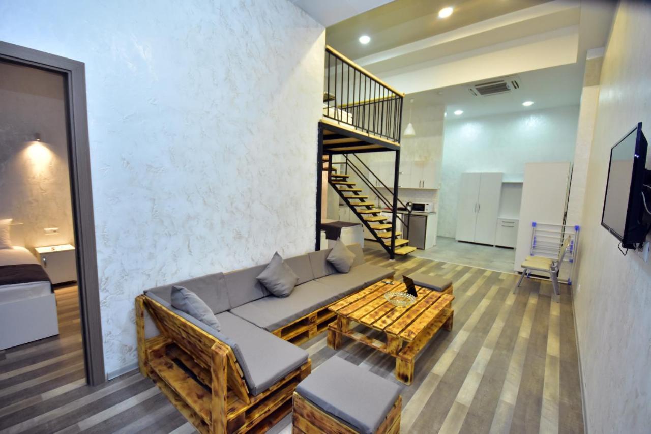 Libereco Aparthotel バトゥーミ エクステリア 写真