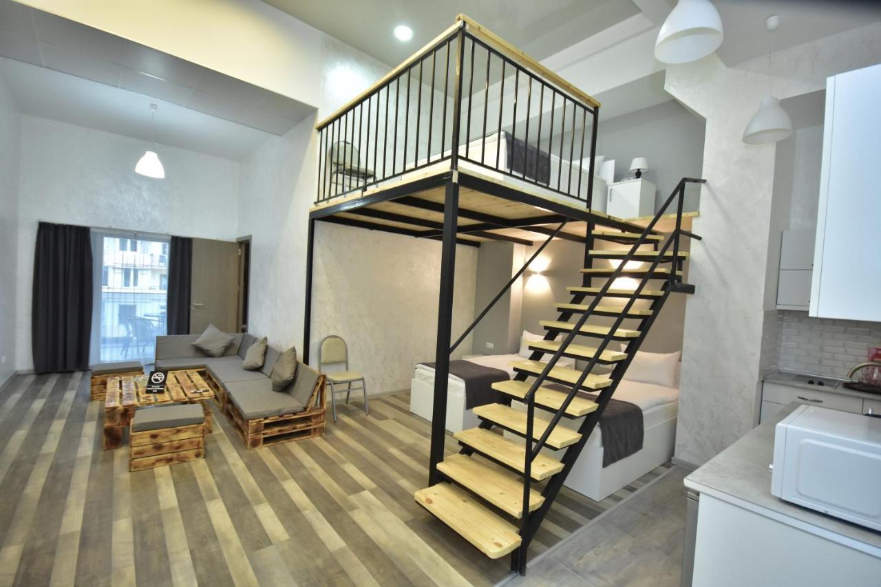 Libereco Aparthotel バトゥーミ エクステリア 写真