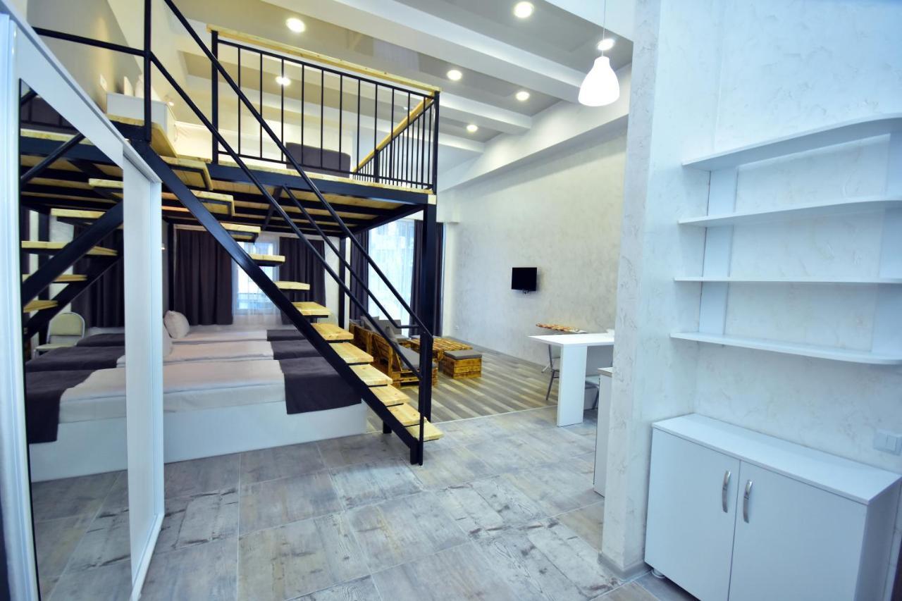 Libereco Aparthotel バトゥーミ エクステリア 写真