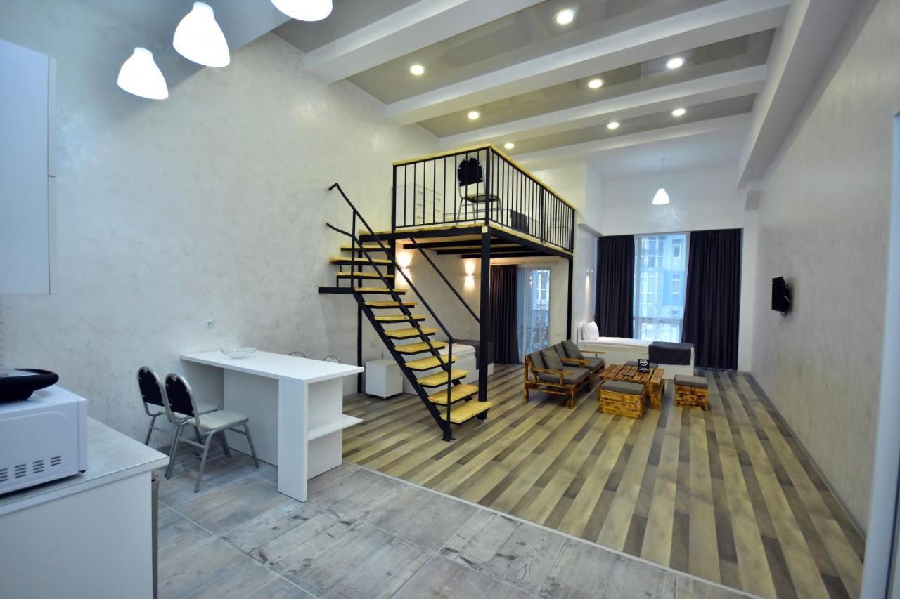 Libereco Aparthotel バトゥーミ エクステリア 写真