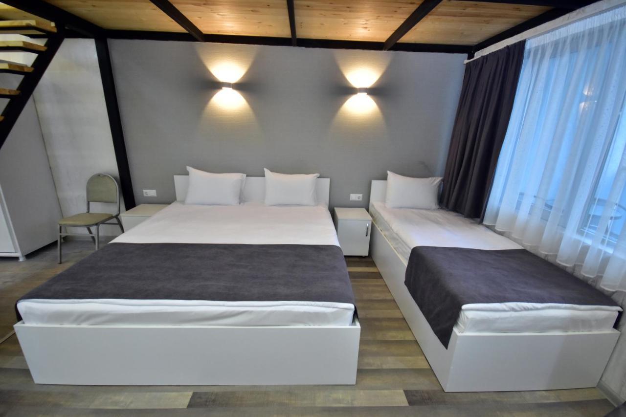 Libereco Aparthotel バトゥーミ エクステリア 写真